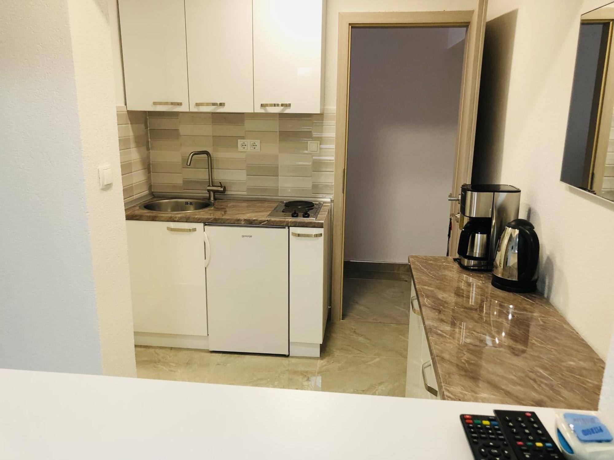 Apartmani Ema Трогир Екстериор снимка