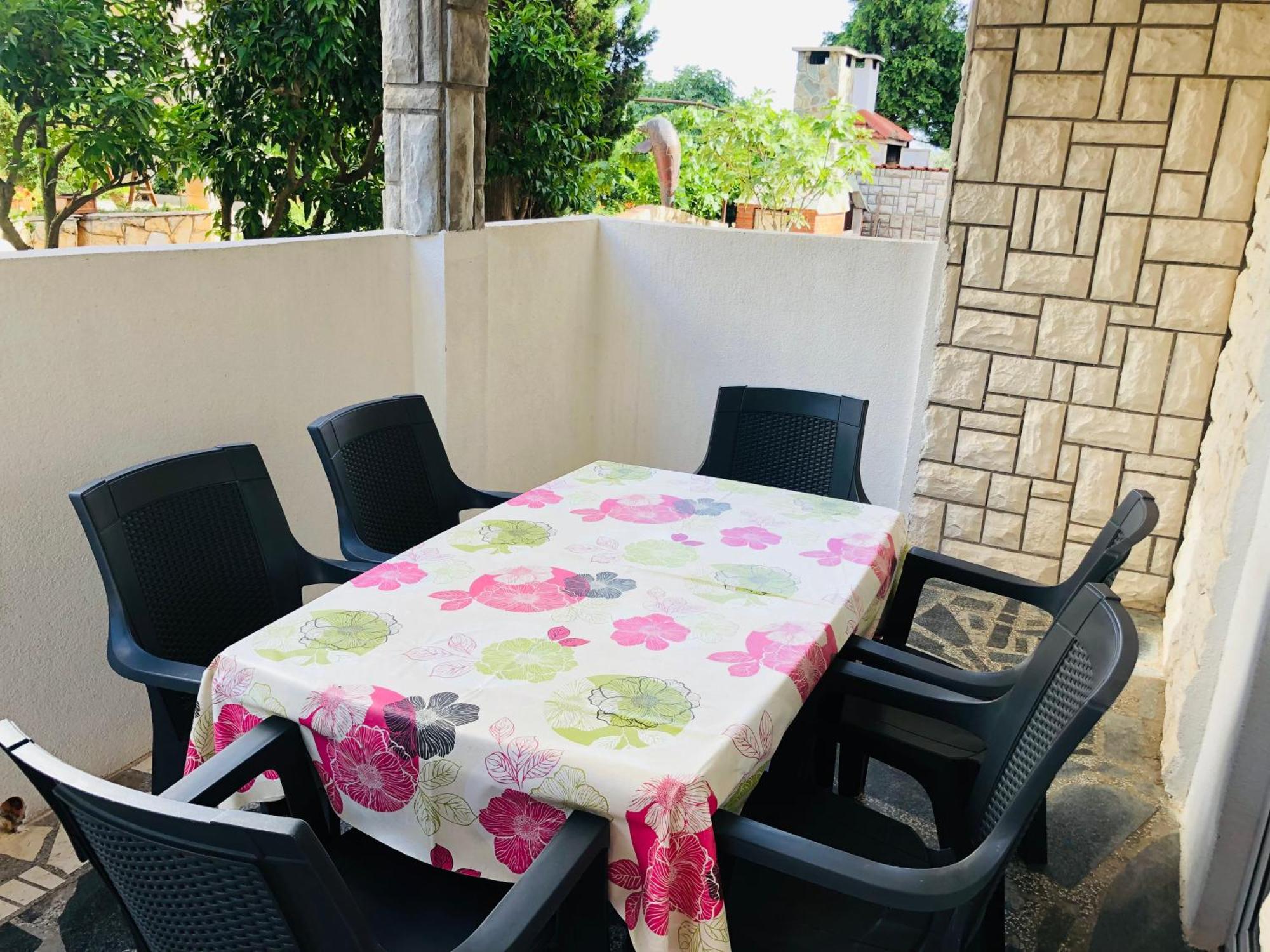 Apartmani Ema Трогир Екстериор снимка