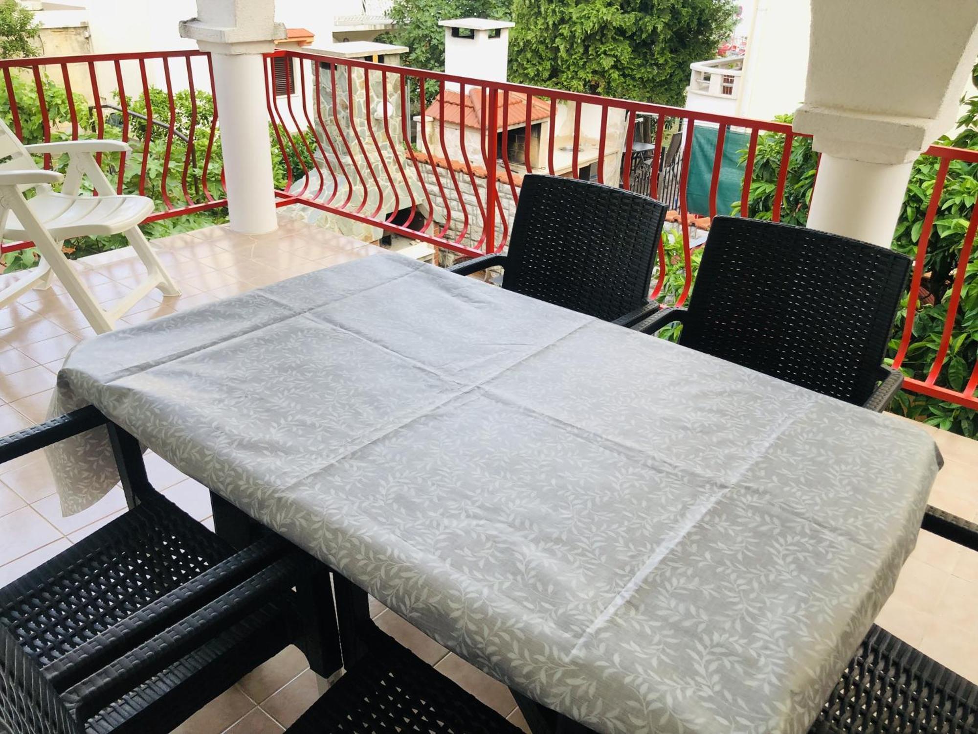 Apartmani Ema Трогир Екстериор снимка